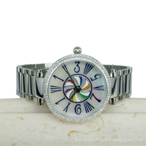 2016 Lastest Fashion CNC Inlaid CZ Stones Wrist Watch Make Custom Watch For Ladies
